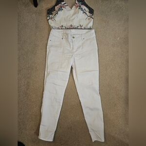 White Skinny Jeans With A Cute Holter Top